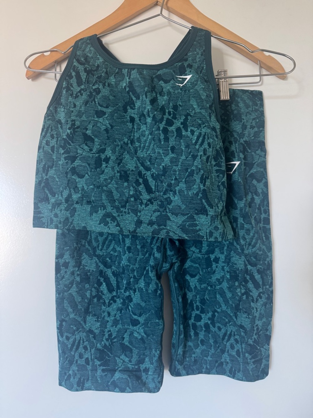 Gymshark Teal Jacquard Seamless Crop Top & Bike Shorts Set